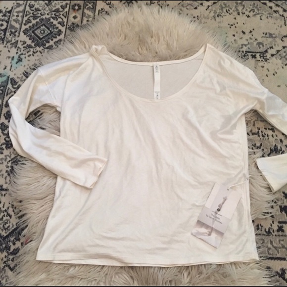 Lululeon long sleeve NWT SIZE6 - Picture 1 of 6